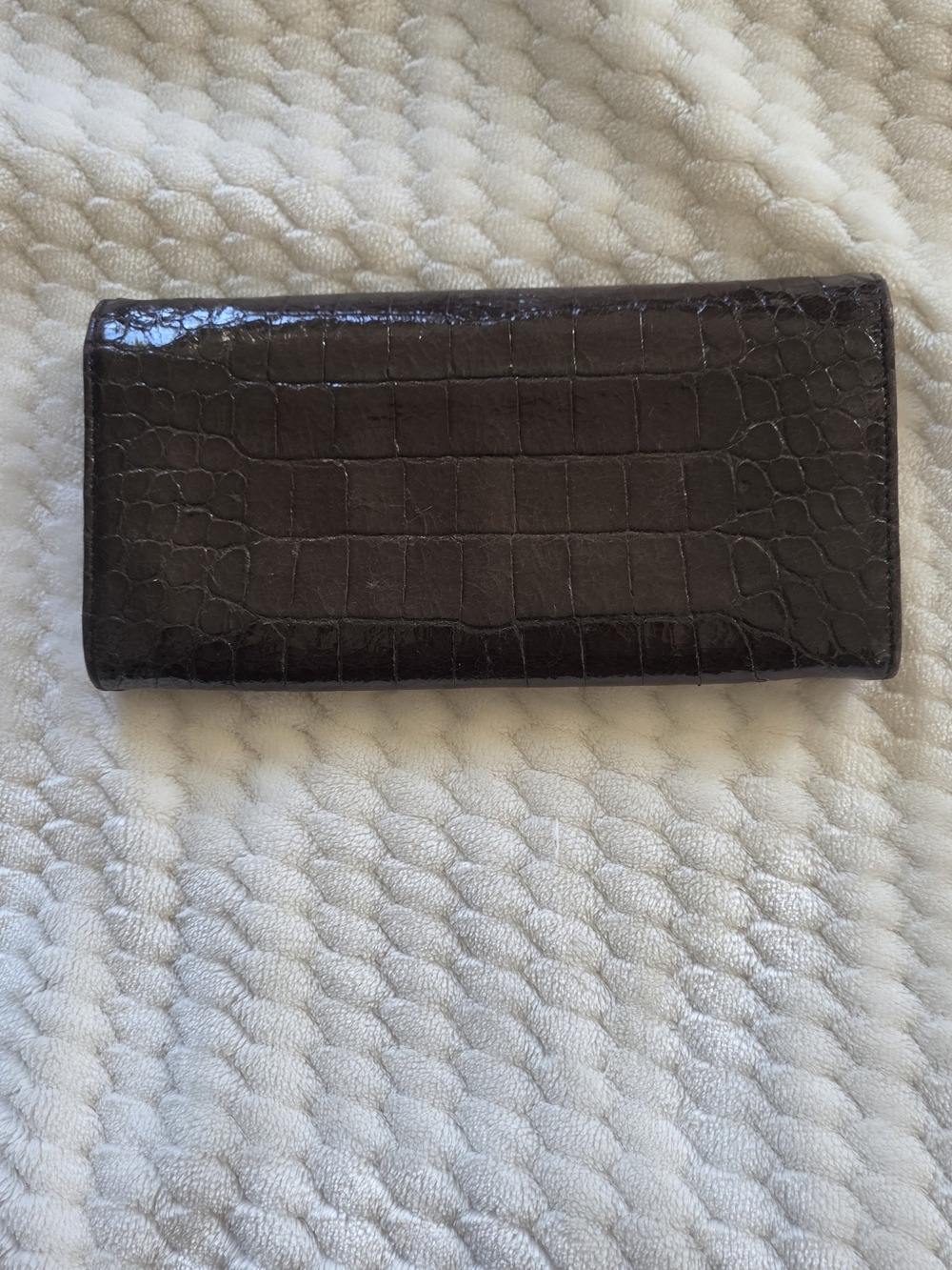 Miu Miu Croc-Embossed Leather Key & Card Holder in Dark Brown with Gold Logo - Picture 6 of 16